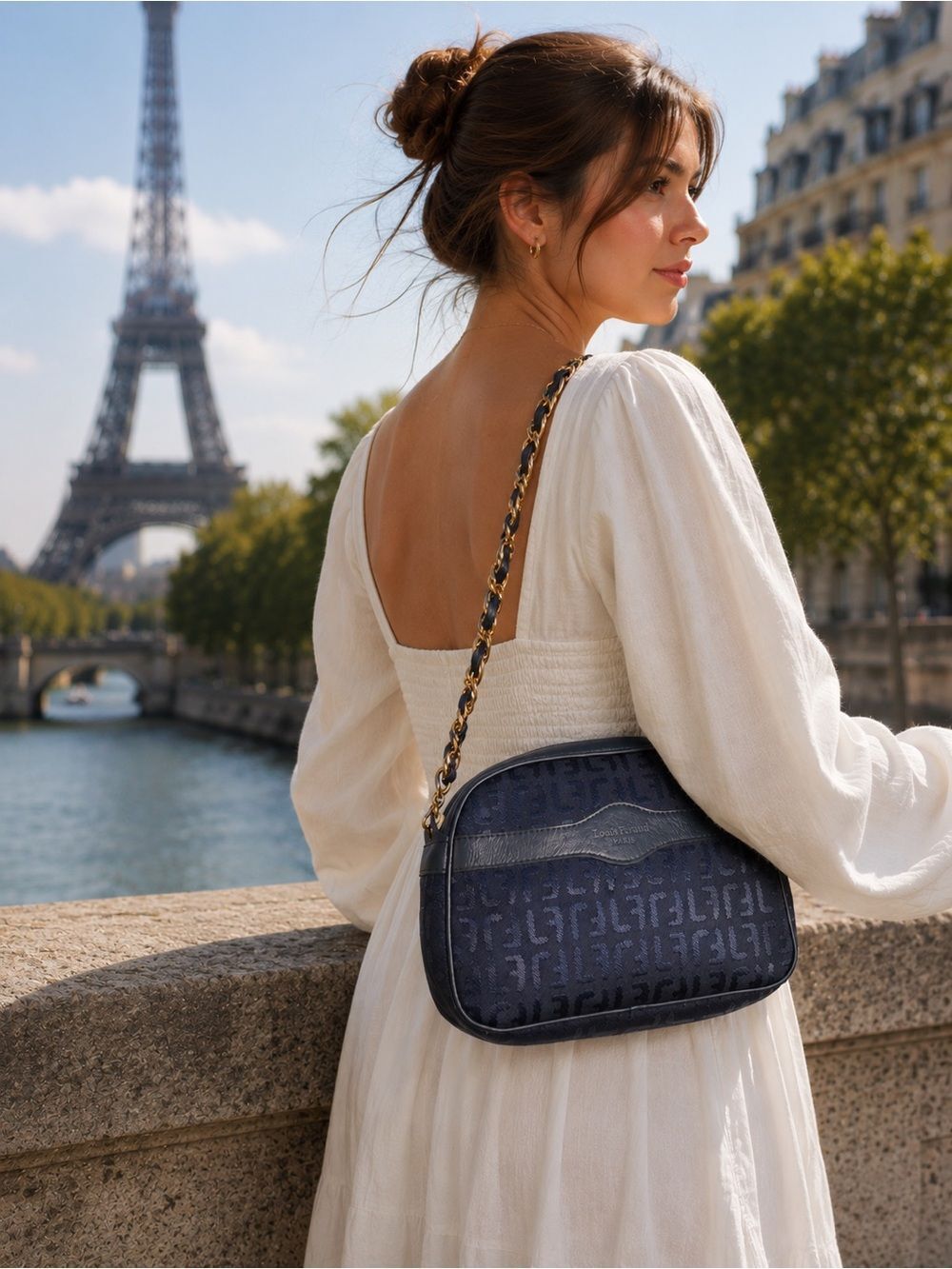 Vintage Louis Féraud Paris Classic Monogram Shoulder Bag Navy Blue Chain Strap
